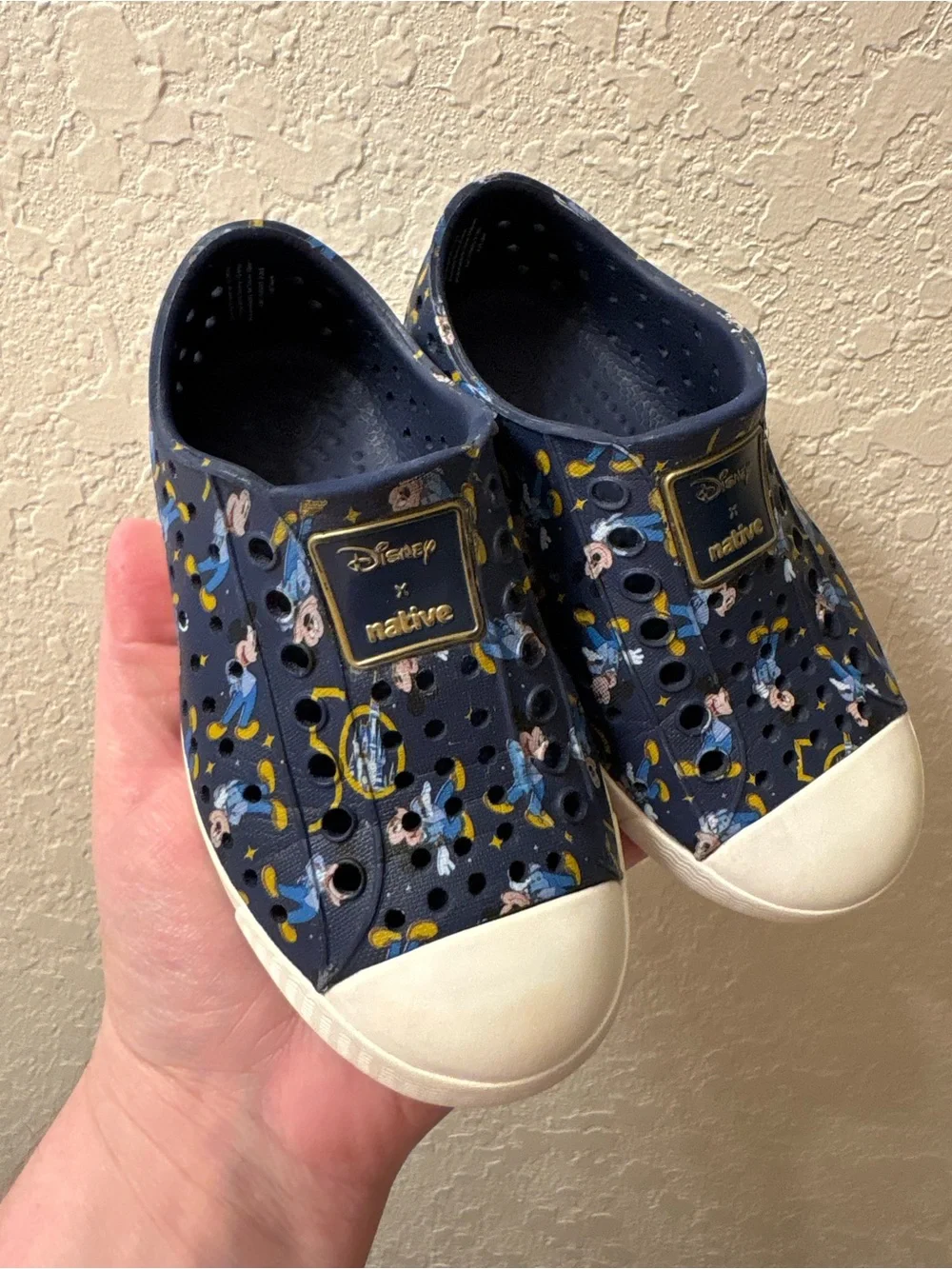 Native Shoes x Disney World EXCLUSIVE 50th Mickey Mouse Blue Slip On Shoes C8